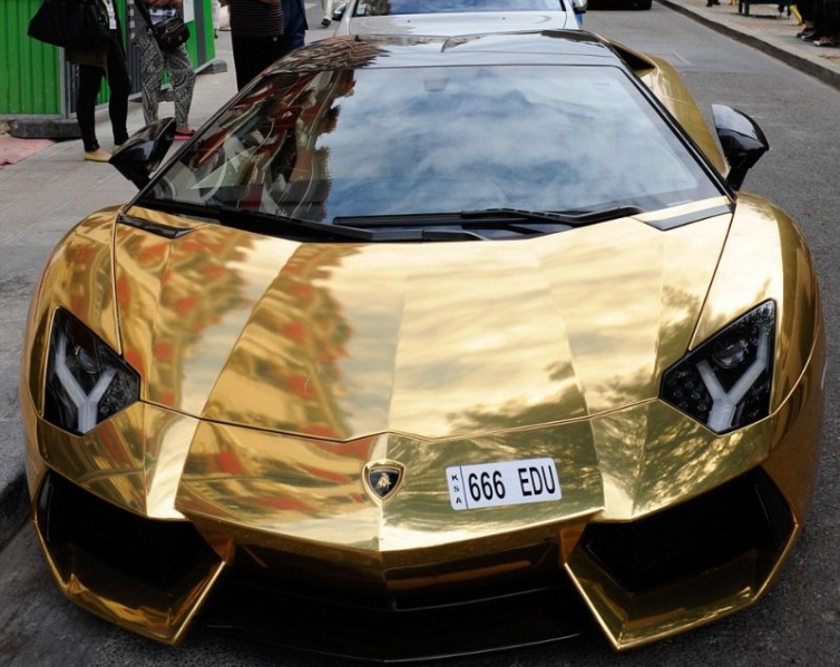 altın lamborgini