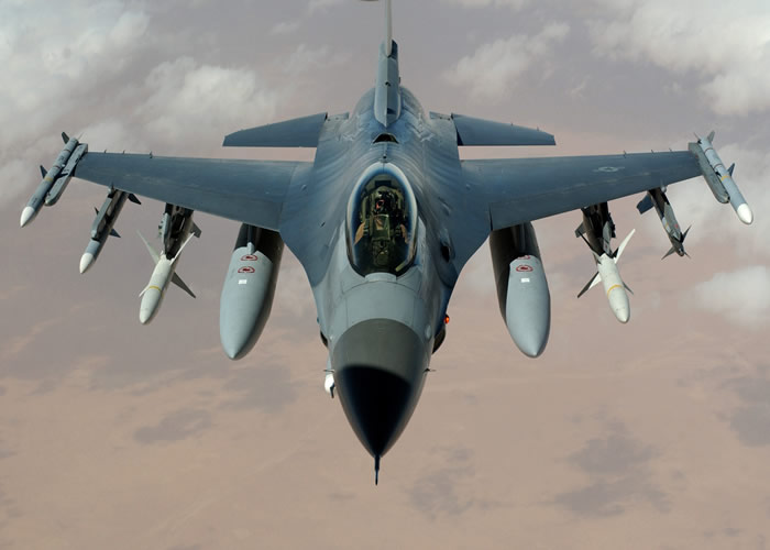 f16 falcon in flight with 370