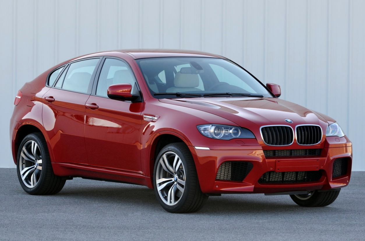  kırmızı BMW