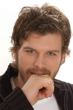 Kıvanç Tatlıtuğ