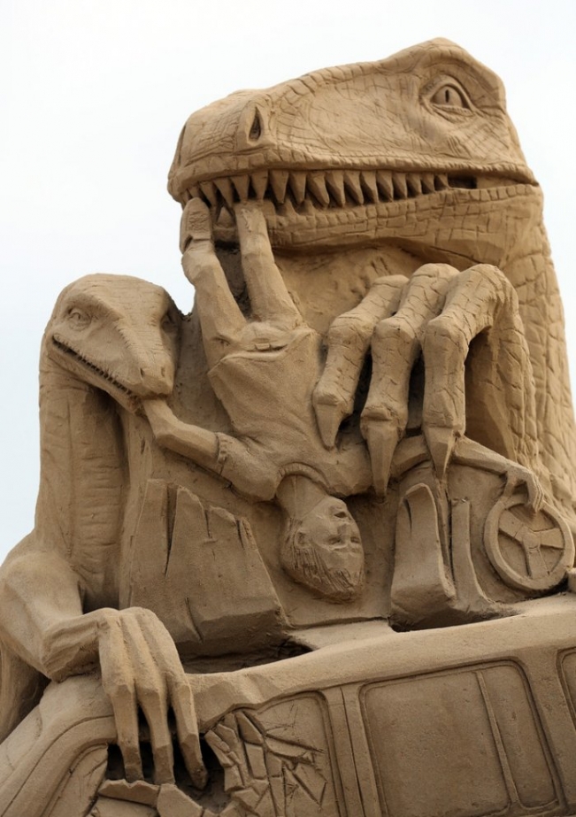 Kumdan sanat eseri heykeler